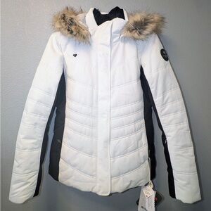 Obermeyer Tuscany 2 small women’s winter ski jacket size small NWT 275$ retail